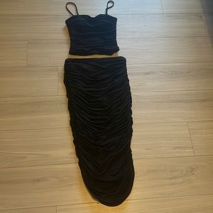 Body contour matching set.